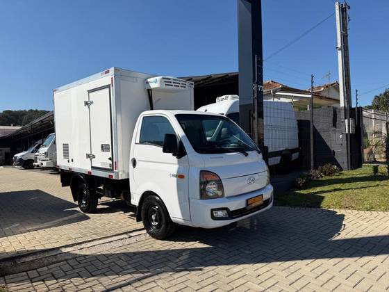 HYUNDAI HR 2.5 LONGO SEM CAÇAMBA 4X2 16V 130CV TURBO INTERCOOLER DIESEL 2P MANUAL HYUNDAI HR 2.5 LONGO SEM CAÇAMBA 4X2 16V 130CV TURBO INTERCOOLER DIESEL 2P MANUAL